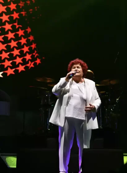 Selda BAGCAN en concert